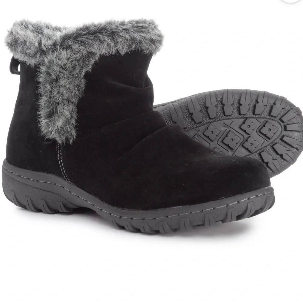 KHOMBU ALL WEATHER LINDSEY BLACK SUEDE BOOTS FAUX FUR COLLAR SIDE ZIPPER SIZE 9